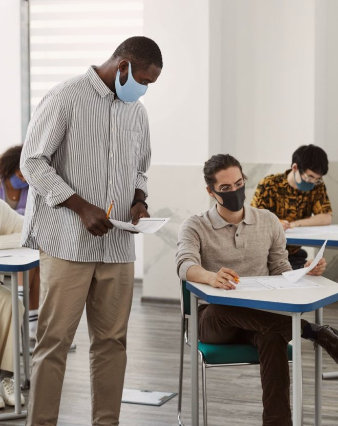 Contacto con la escuela y consultas sobre cursos