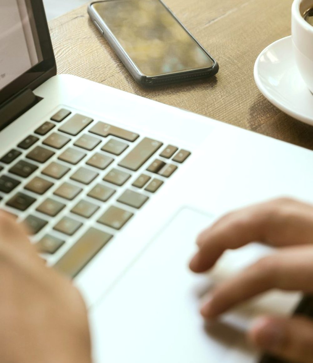 Clave en el celular o en el computador: cuál conviene para su banca